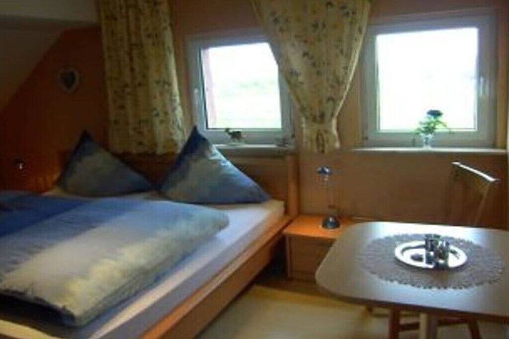 Ferienwohnung mit 1 Schlafzimmer in Mörsdorf, Moseleifel