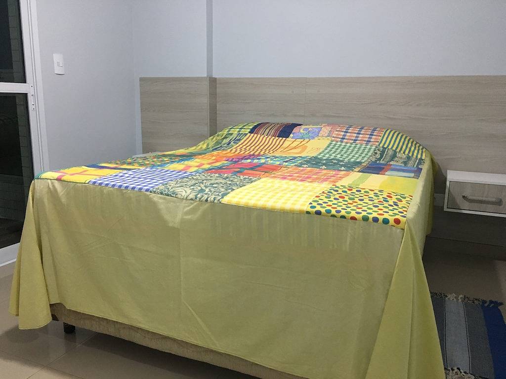 Ganze Wohnung, Gemütliche Wohnung in einem Gebäude am Meer mit Wlan in Mongaguá, Baixada Santista