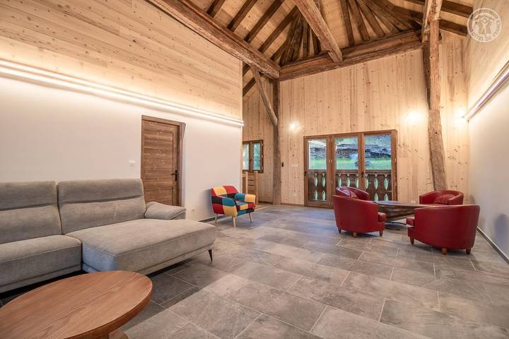 Gîte pour 10 personnes, avec terrasse et jacuzzi dans Allondaz - 3