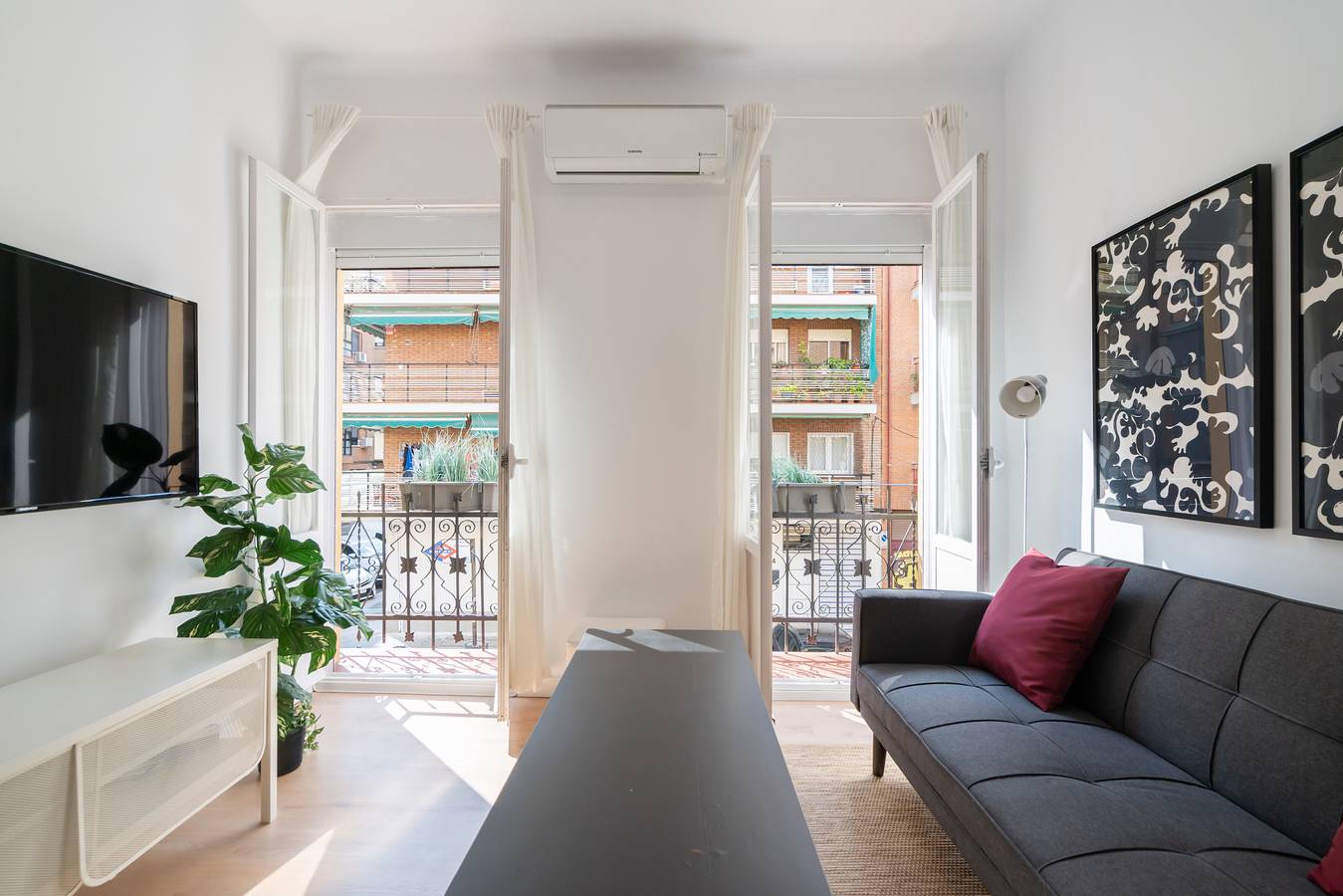 Ganze Wohnung, Apartamento de dos habitaciones en avenida de la albufera de alquiler temporal in Madrid, Madrid Province