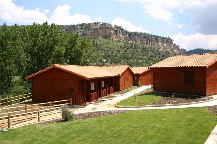 Parque de vacaciones para 4 personas, con Terraza además de Jardín y Vistas al lago en Castilla-La Mancha