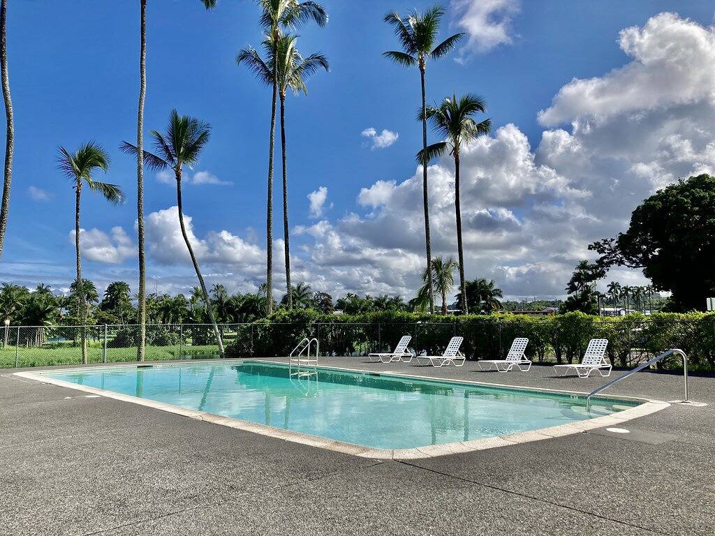 Ganze Wohnung, Breathtaking Views - 2 Bd Condo w/ Pool, A/C, Wifi, Parking in Hilo, North Hilo