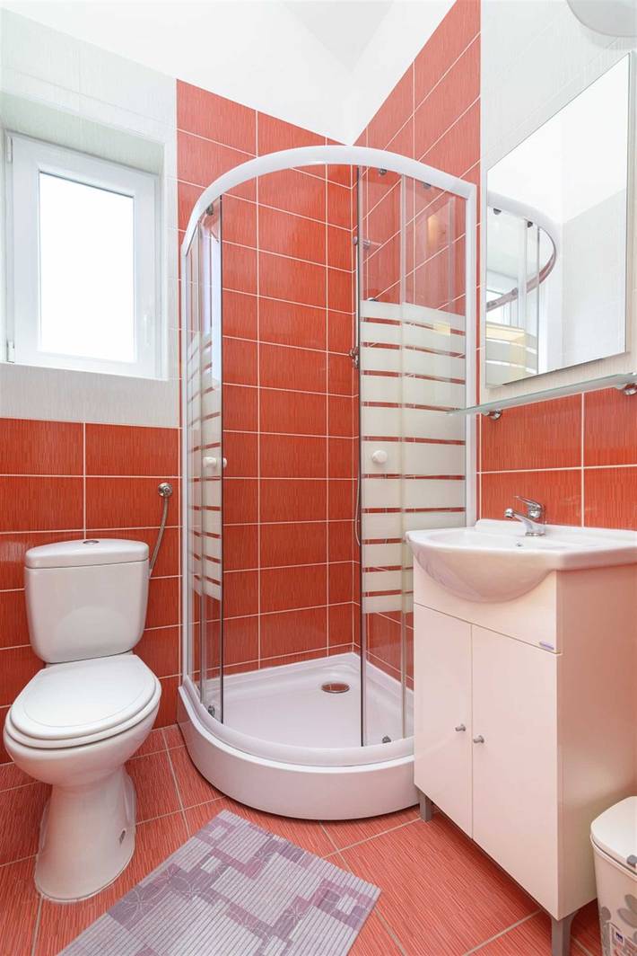 Ganze Wohnung, Ferienwohnung für 4 Personen mit Balkon in Srima, Šibenik-Knin