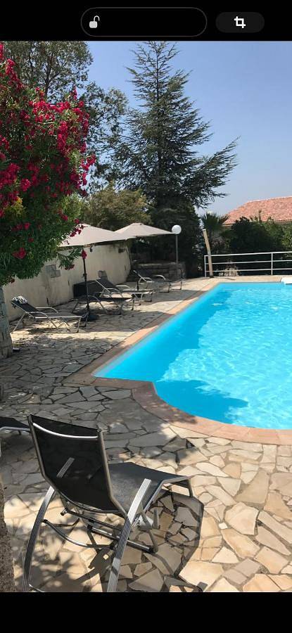 Location de vacances pour 6 personnes, avec Terrasse et Jardin ainsi que Piscine et Vue à Santa-Maria-Siché