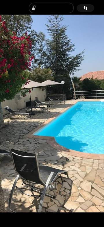 Location de vacances pour 6 personnes, avec vue ainsi que piscine et jardin à Santa-Maria-Siché