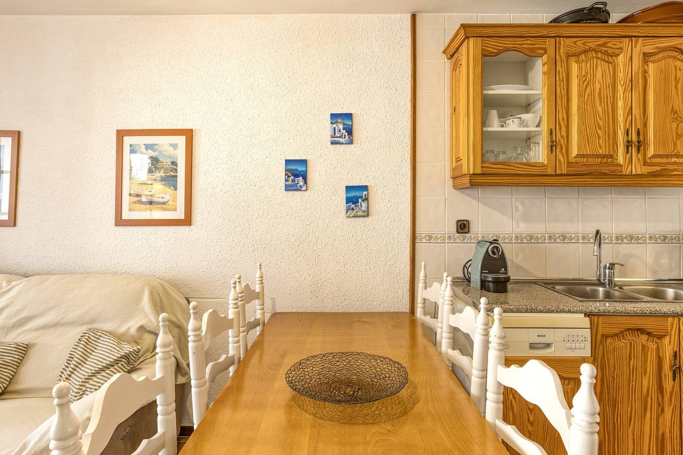 Vakantiehuis 'Amarres Con Piscina' met Uitzicht op de Bergen, Wifi en Airconditioning in L'Escala, Upper Empordà