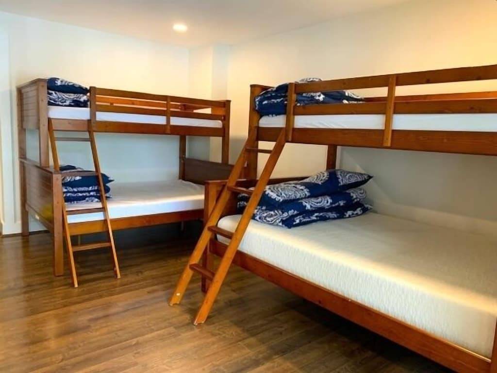 Shorely Heaven: Wifi, Granit, See-Eleganz in North Shore, Smith Mountain Lake