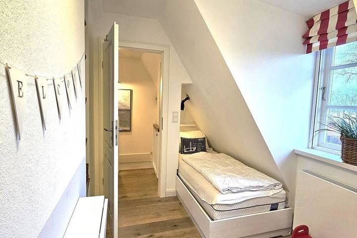 Ganze Wohnung, WattGut - Ferienhaus WattGut in Oevenum: Sauna, Kaminofen & Garten für 6 Gäste in Nordfriesische Inseln (Schleswig-Holstein) (Schleswig-Holstein), Oevenum