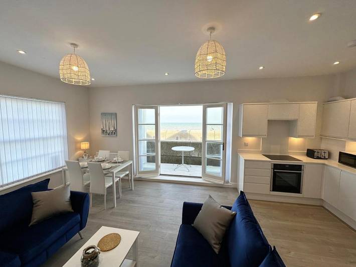 Holiday rental for 4 people, with Balcony and Terrace as well as View in Dymchurch