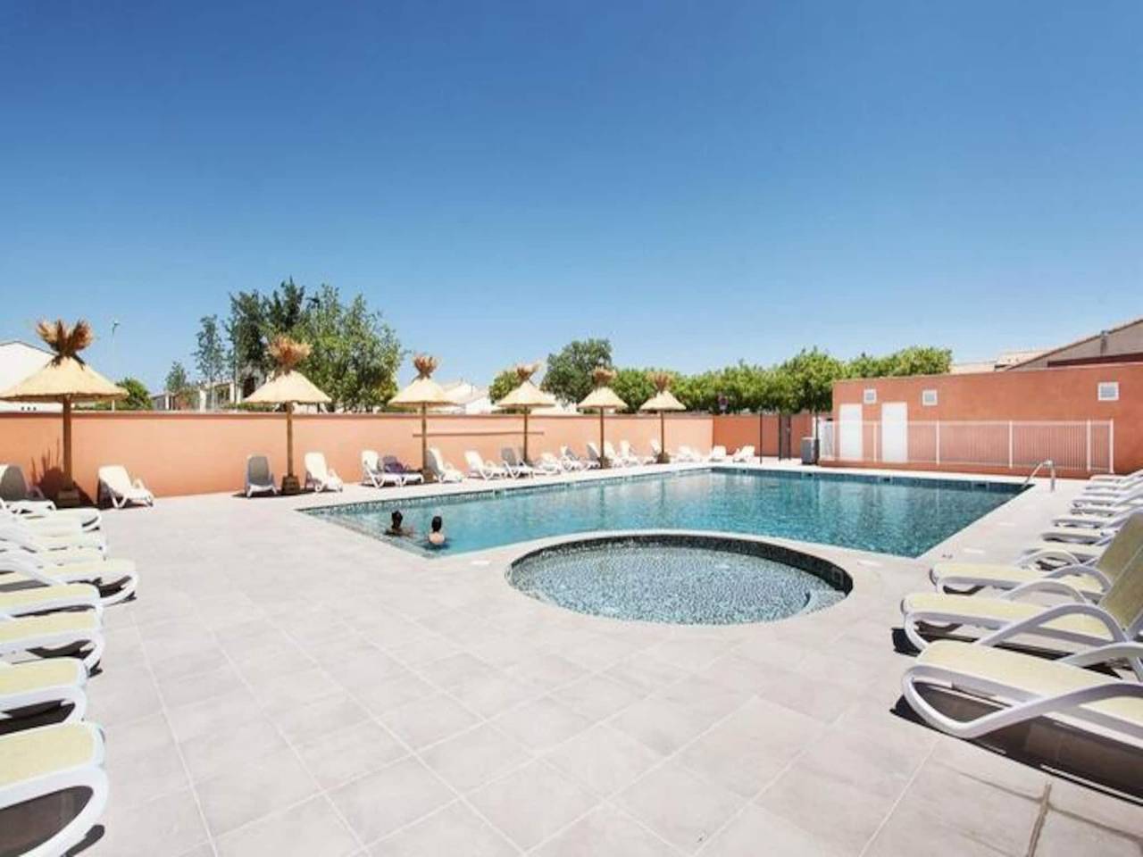 Appartement entier, Appartement 2 Pi√®ces Cabine 6 Personnes in Aigues-Mortes, Côte d'Améthyste