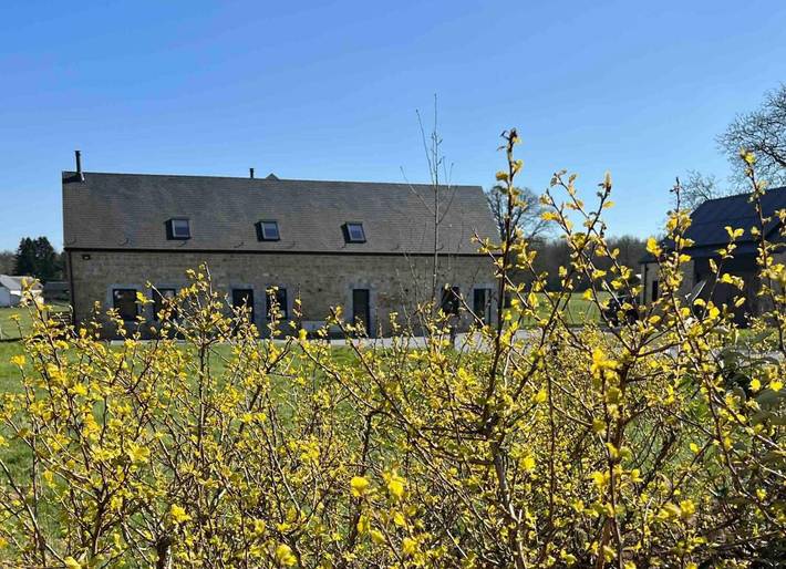 Location de vacances pour 6 personnes, avec jardin à Momignies