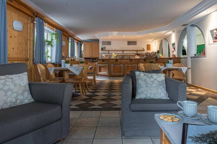 Hôtel pour 3 personnes, avec sauna ainsi que jacuzzi et jardin à Malè - 3