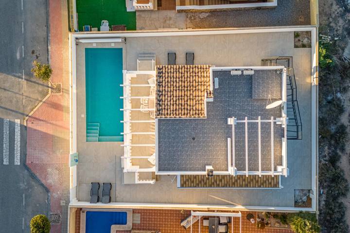 Chalet para 12 personas, con jardín además de piscina y balcón, Familias con niños en Provincia de Murcia - 2