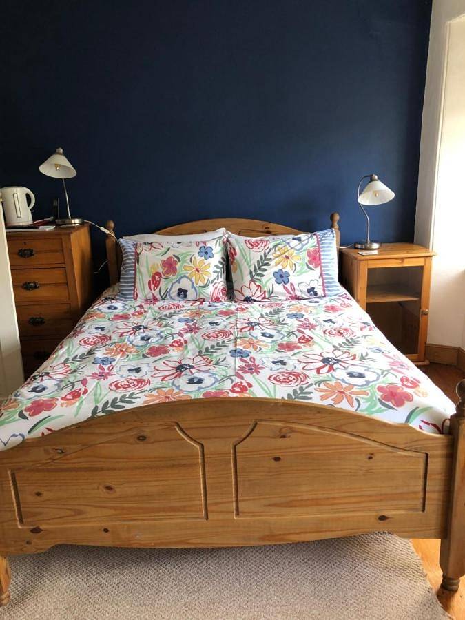 Entire apartment, 3 Bedroom 2 Bathrooms Apartment in Central Penzance in Penzance, Cornwall