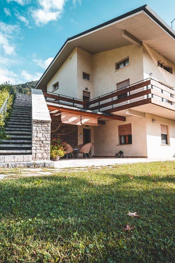 Location de vacances pour 4 personnes, avec piscine ainsi que jardin et vue, animaux acceptés à Follina - 3