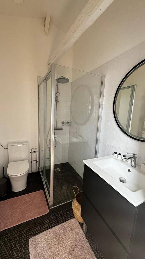 Gîte pour 2 personnes, avec terrasse, adapté aux familles à Saint-André-lez-Lille - 2