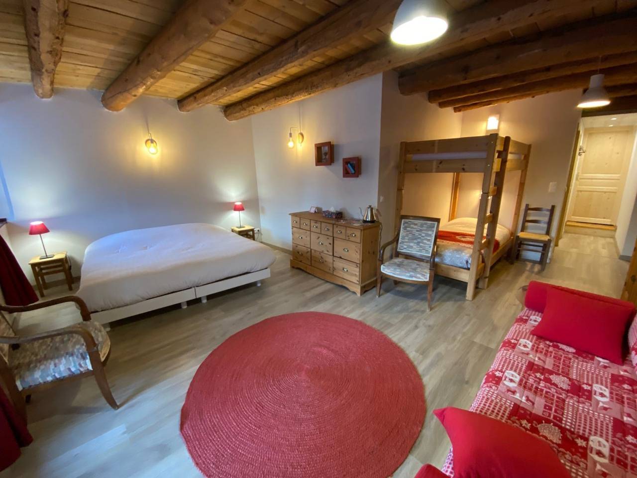 3 grandes chambres, 2 à 5 pers., avec bain norvégien - Chambre Balcon in Névache, Région de Briançon