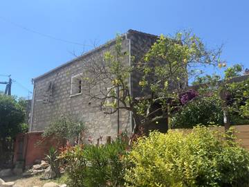 Chambre d’hôte pour 3 personnes, avec jardin à Lecci