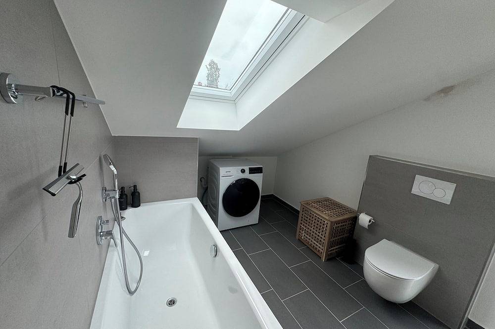 Ganze Wohnung, ღliboria I Stylische Maisonette I See in Uffing, Das Blaue Land