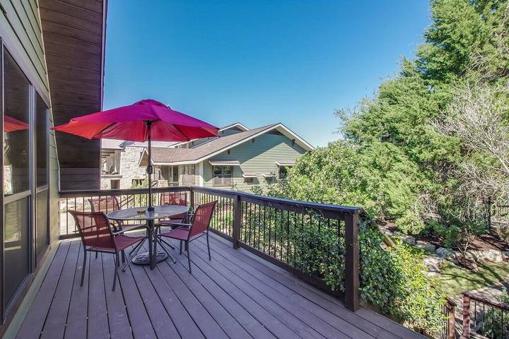 Vacation rental for 4 people, with hot tub and terrace in New Braunfels