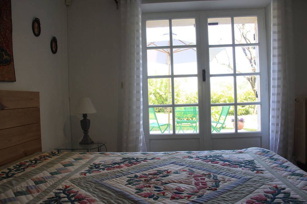 Luxuriöse und ruhige Ferienvilla mit eigenem Swimmingpool nahe des Stadtzentrums in Vence, Mittelmeerküste (Frankreich)