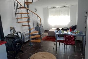 Gîte pour 4 personnes, avec jardin ainsi que piscine et terrasse dans Boissy-le-Châtel