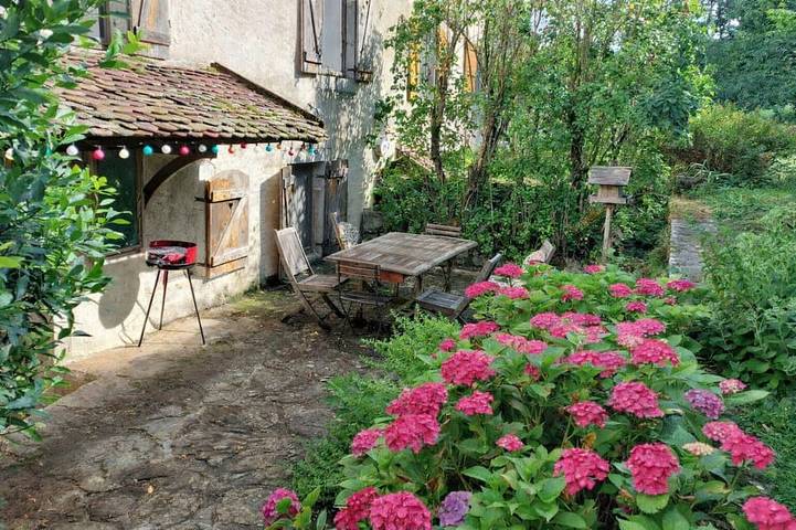 Location de vacances pour 8 personnes, animaux acceptés dans Le Larderet