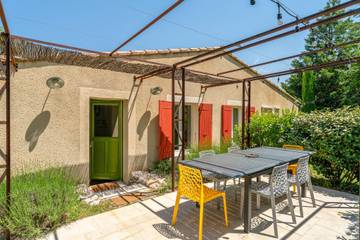 Appartement De Vacances pour 6 Personnes dans Entrechaux, Parc naturel régional du Mont-Ventoux, Photo 1