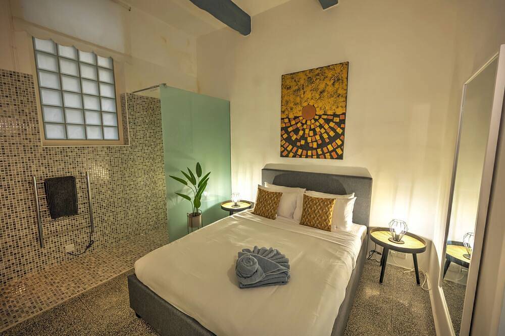 Ganze Wohnung, Duplex tastefully furnished flat in Valletta Mcop1-1 in Valletta, Insel Malta