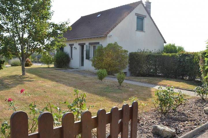 Gîte pour 10 personnes, avec Terrasse et Jardin à Pouillé