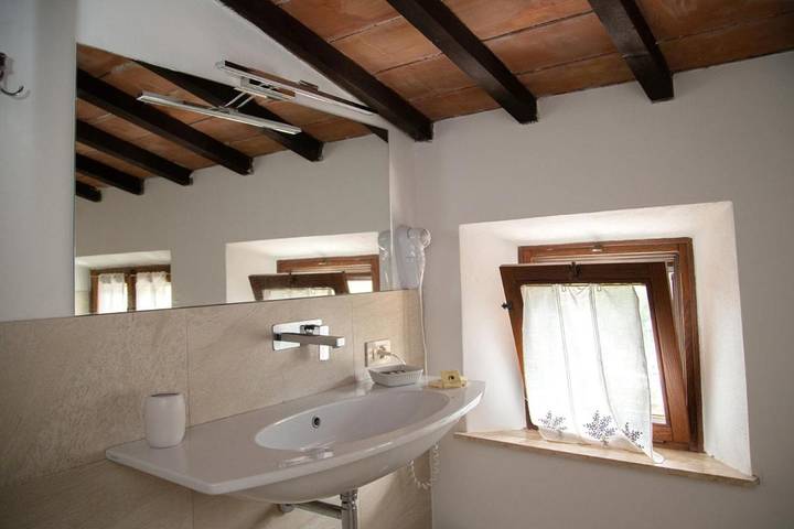 Gîte pour 2 personnes, avec jardin ainsi que vue et terrasse, animaux acceptés à San Quirico d'Orcia - 3