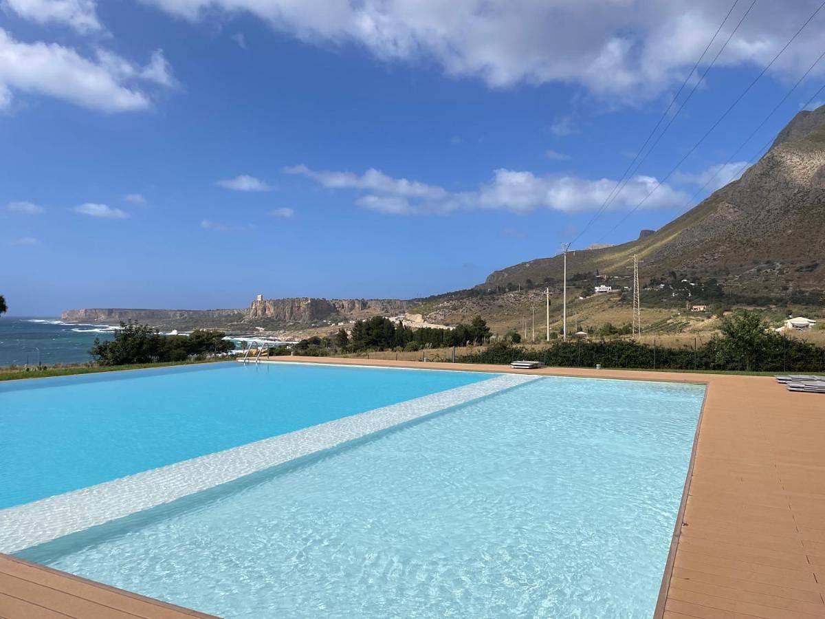 Blubear in Macari, San Vito Lo Capo