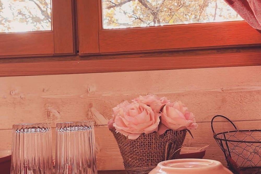 A sweet week in a tree house in Provence in Barjols, Región Brignoles