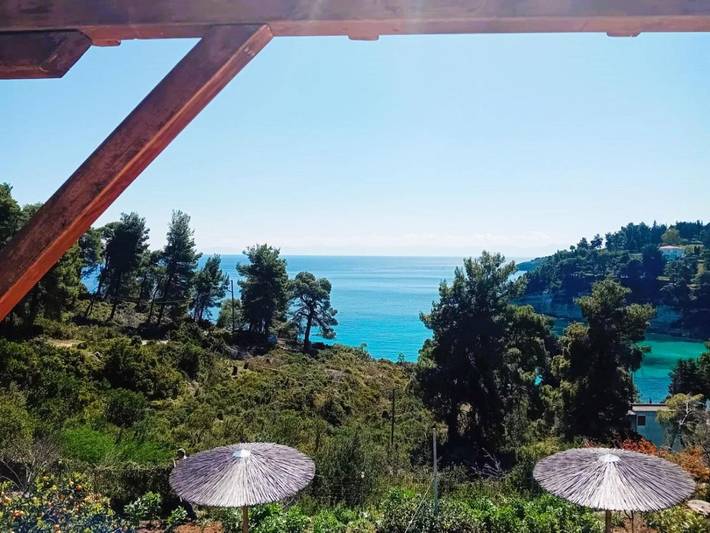 Ferienwohnung für 2 Personen, mit Garten und Terrasse sowie Ausblick auf Alonissos