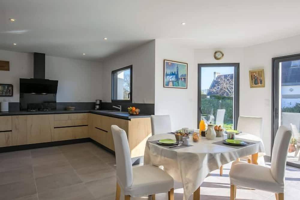 Ericaro by Interhome in Fouesnant, Côte de Cornouaille