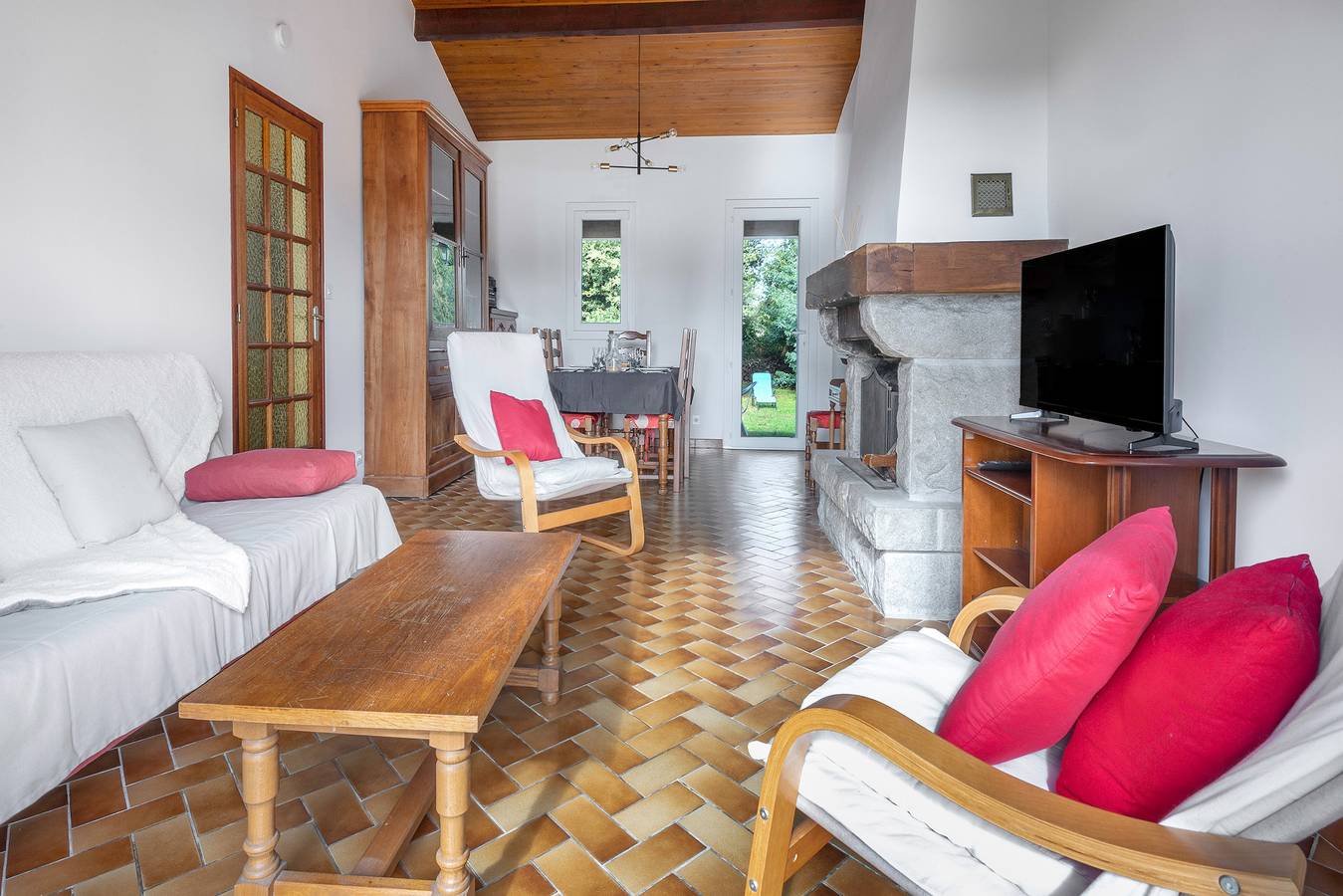 800 m de la plage, jardin, maison pour 5 in Saint-Michel-Chef-Chef, Côte de Jade