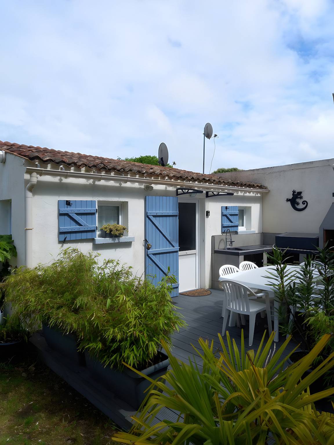 Mobilheim 'Studio Et Climatisé' mit privater Terrasse und privatem Garten in Dolus-d'Oléron, Côte de Beauté