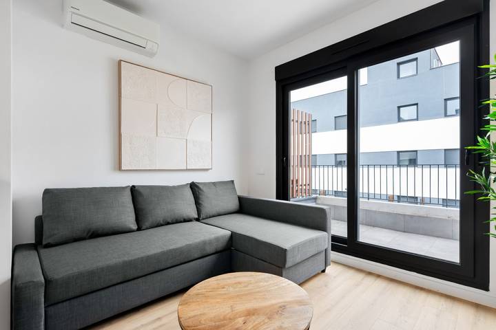 Apartamento entero, Apartamento reformado con garaje  de alquiler temporal in San Sebastián de los Reyes, Área Metropolitana de Madrid