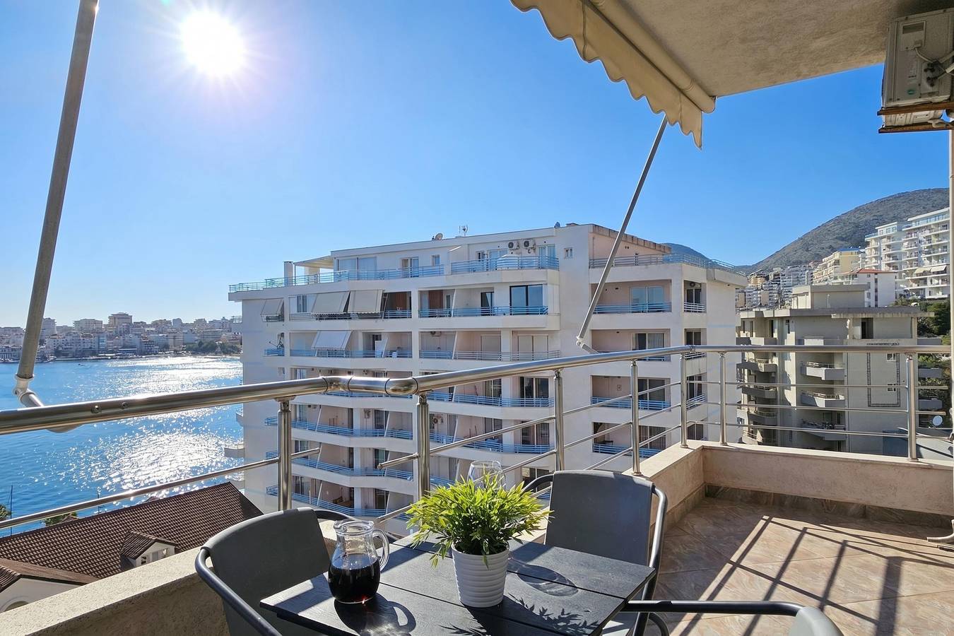 Appartamento intero, Appartamento vacanze per 4 persone con vista oceano in Saranda, Valona