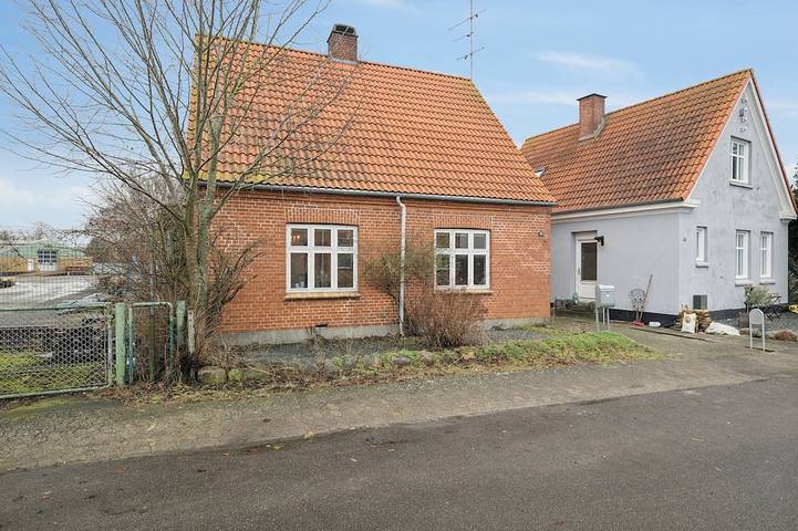 Ferienhaus für 8 Personen, mit Terrasse und Garten