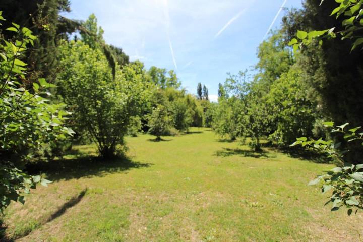 Location de vacances pour 12 personnes, avec piscine ainsi que jardin et terrasse à Puyvert - 3