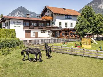 Ferienwohnung für 5 Personen, mit Terrasse und Garten in Strass im Zillertal