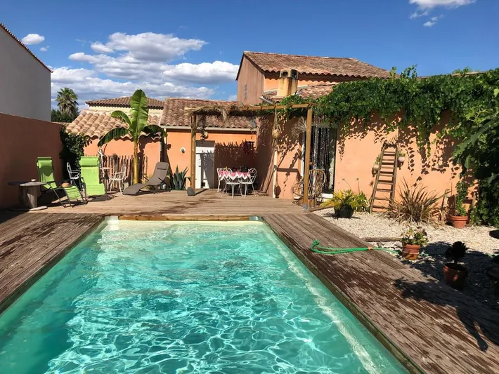 Chalet para 4 personas, con piscina y jardín - 1