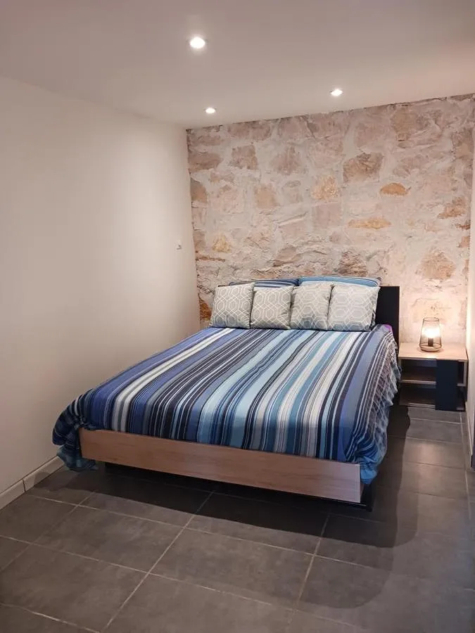 Apartamento de vacaciones para 4 personas, con piscina además de terraza y vistas - 1