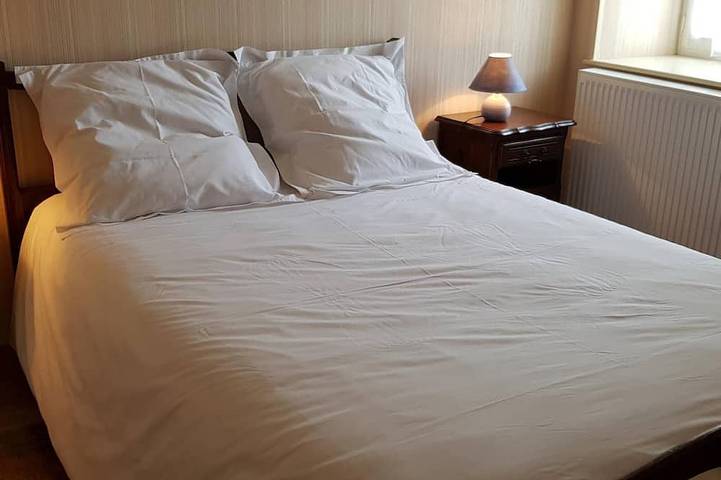 Gîte pour 6 personnes, avec jardin à Deux-Chaises - 2