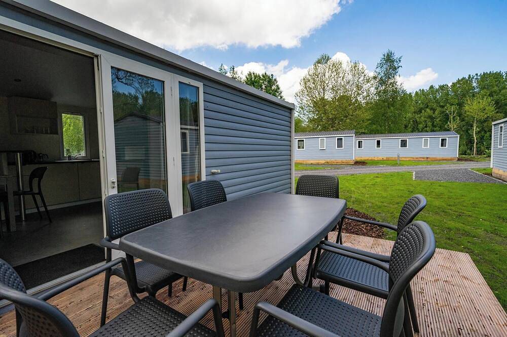 Chalet mit 4 Schlafzimmern und Terrasse in Nordholland