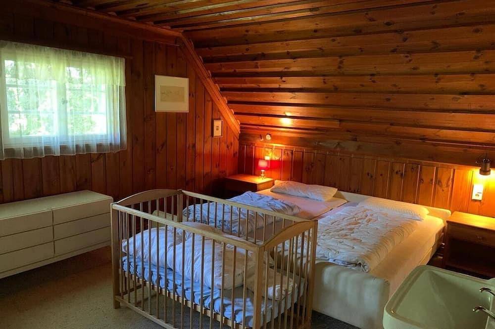 Altes Forsthaus Kniebis | Fast Alleinlage | Kamin | Skihang in 800 | beschneite Nachtloipe | Hund in Kniebis, Freudenstadt