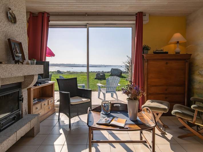 Gîte pour 4 personnes, avec Terrasse et Jardin à Kerlouan