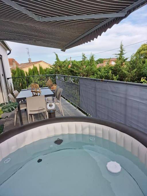 Gîte pour 7 personnes, avec vue ainsi que piscine et jardin à Ribaute-les-Tavernes - 4