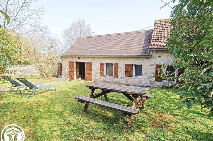 Location de vacances pour 6 personnes, avec jardin à Varaire